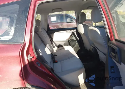 2015 Subaru Forester 2.5I z USA, uszkodzony, nr VIN JF2SJABC2FH557491